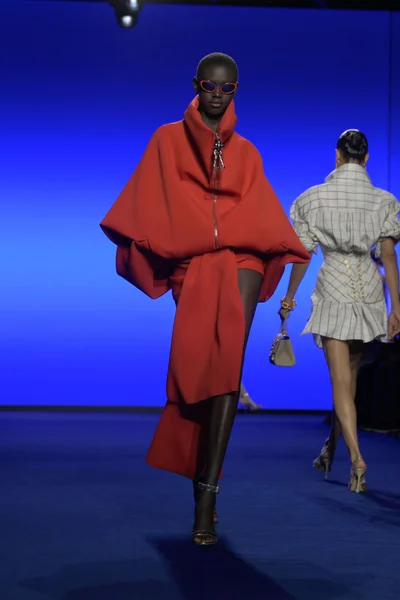 Look 11